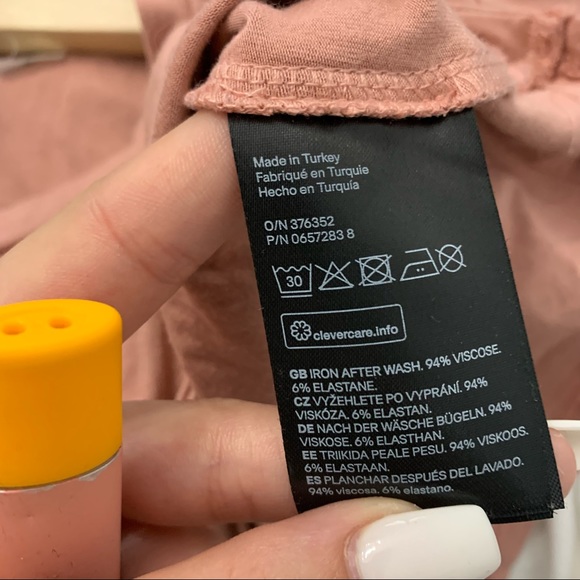 3/30$🤍 H&M | Powder pink twist effect longsleeve crop - Picture 5 of 5